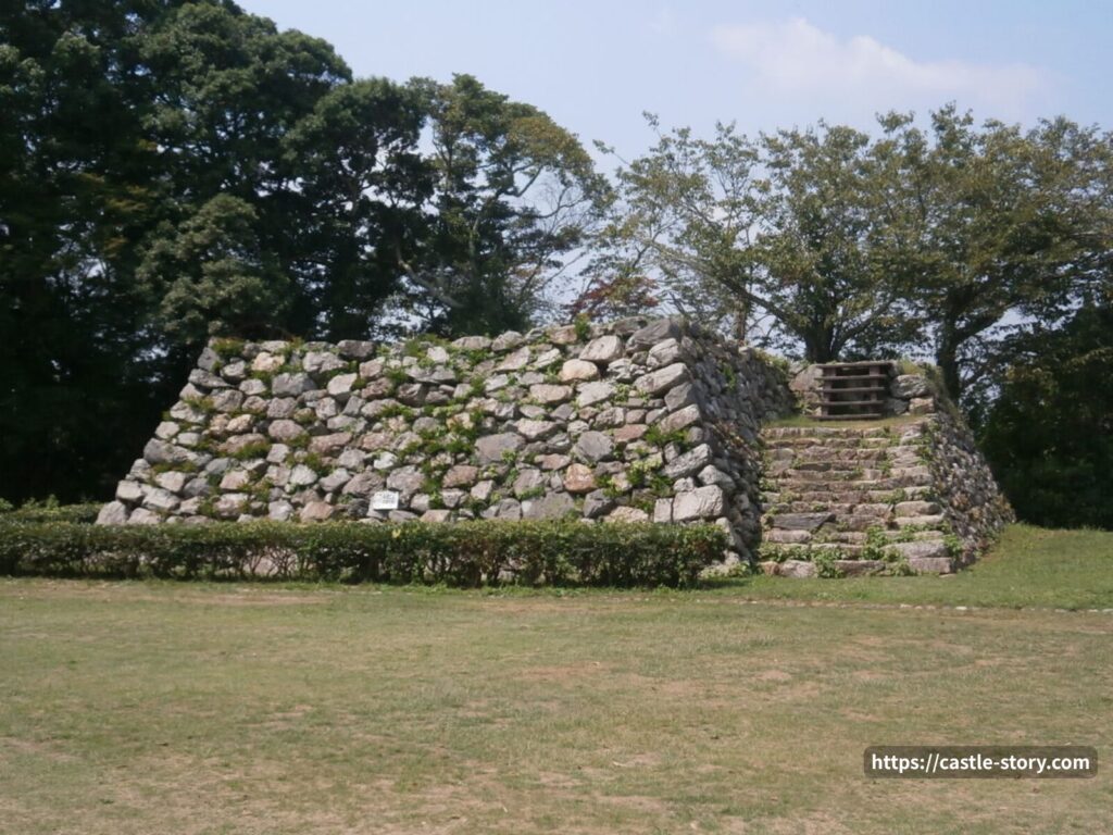 二俣城跡の天守台
