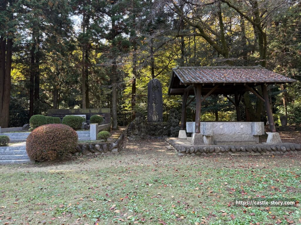 御前曲輪の井戸跡