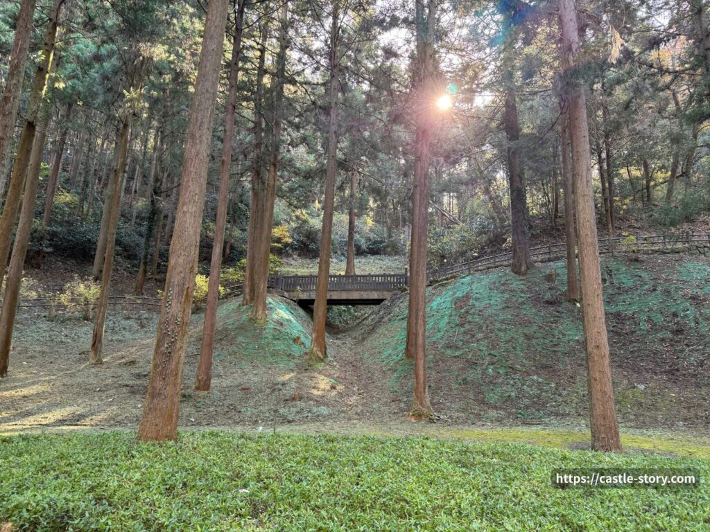 大手門跡近くの橋