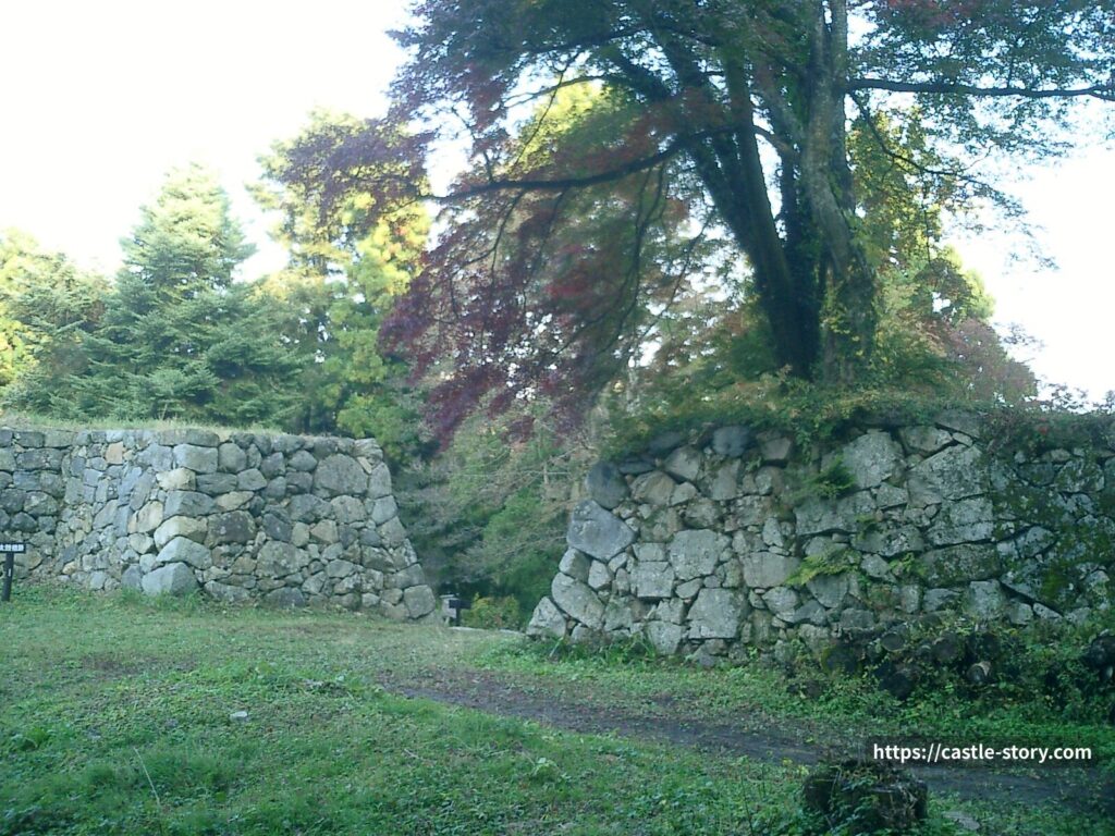 太鼓御櫓台と新御櫓