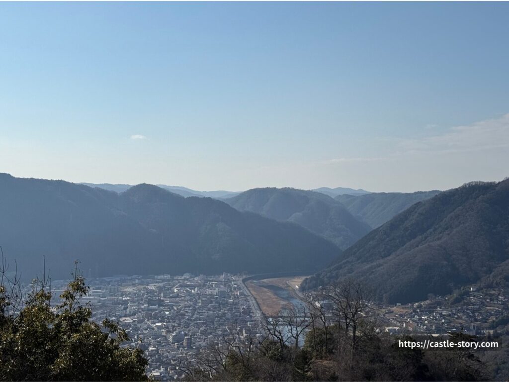 中太鼓の丸跡から見た高梁市内