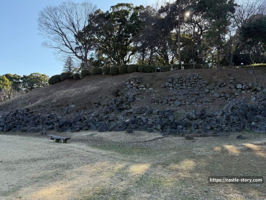 本丸跡の石垣
