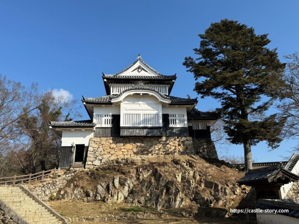 備中松山城の天守