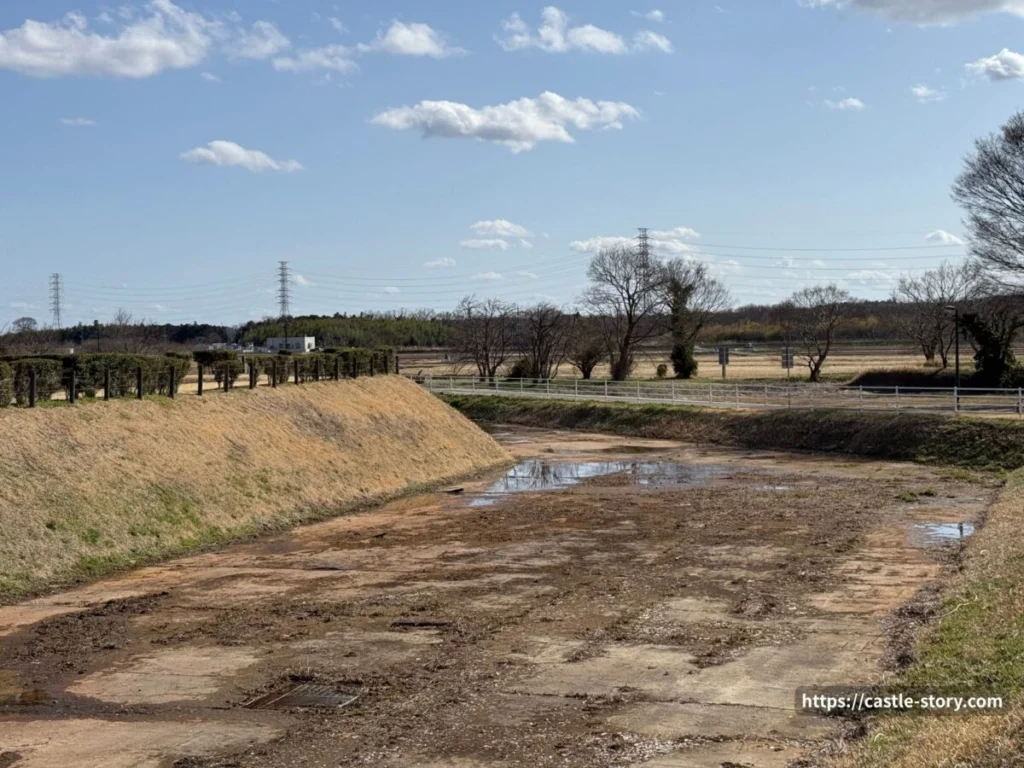 東曲輪跡からみた堀の跡