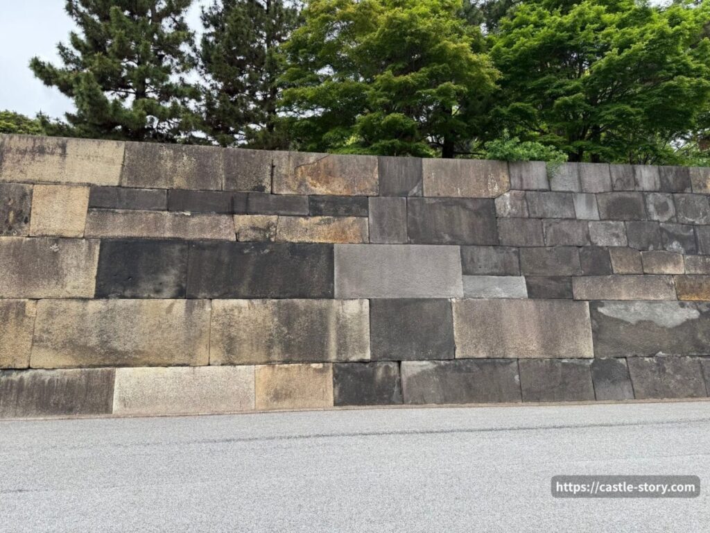 百人番所付近の石垣
