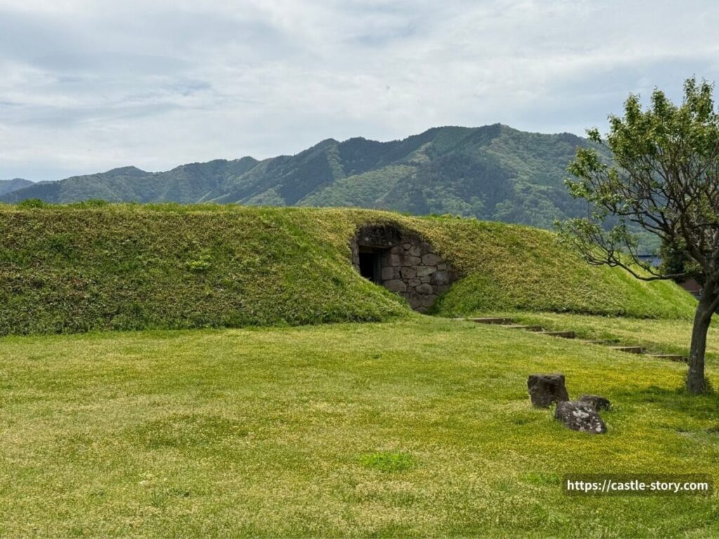 埋門と石垣