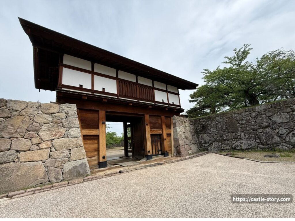太鼓門