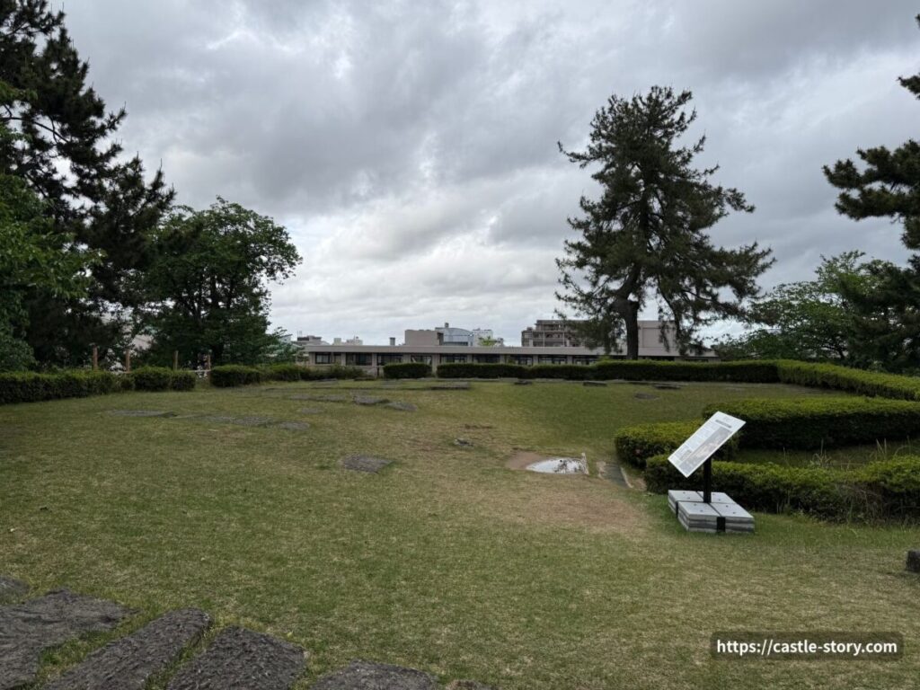 福井城の天守台