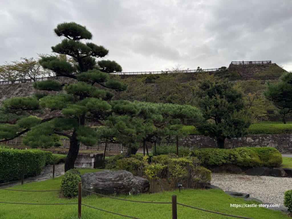 日本庭園と天守台