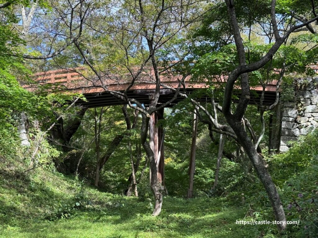 桜雲橋と内堀