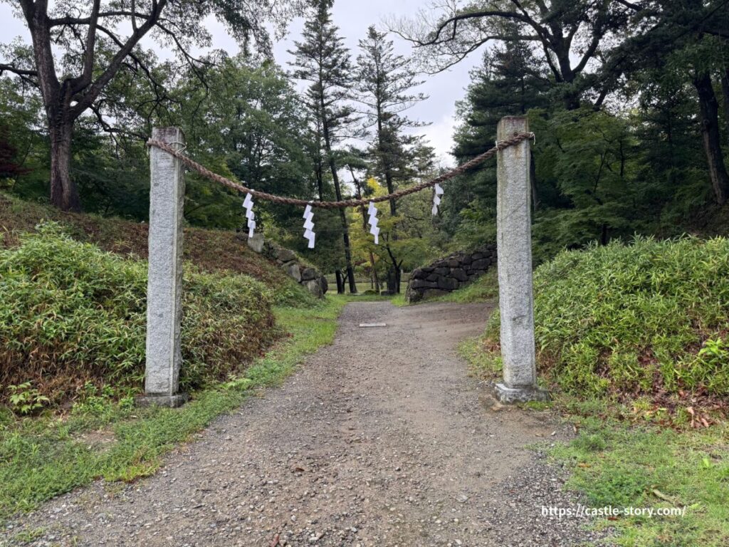 西曲輪南側枡形虎口